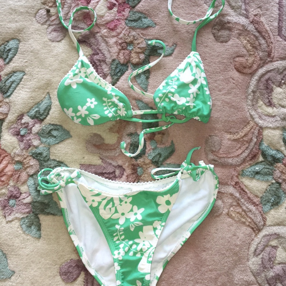 String bikini